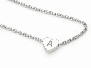 שרשרת לב עם חריטה של אות